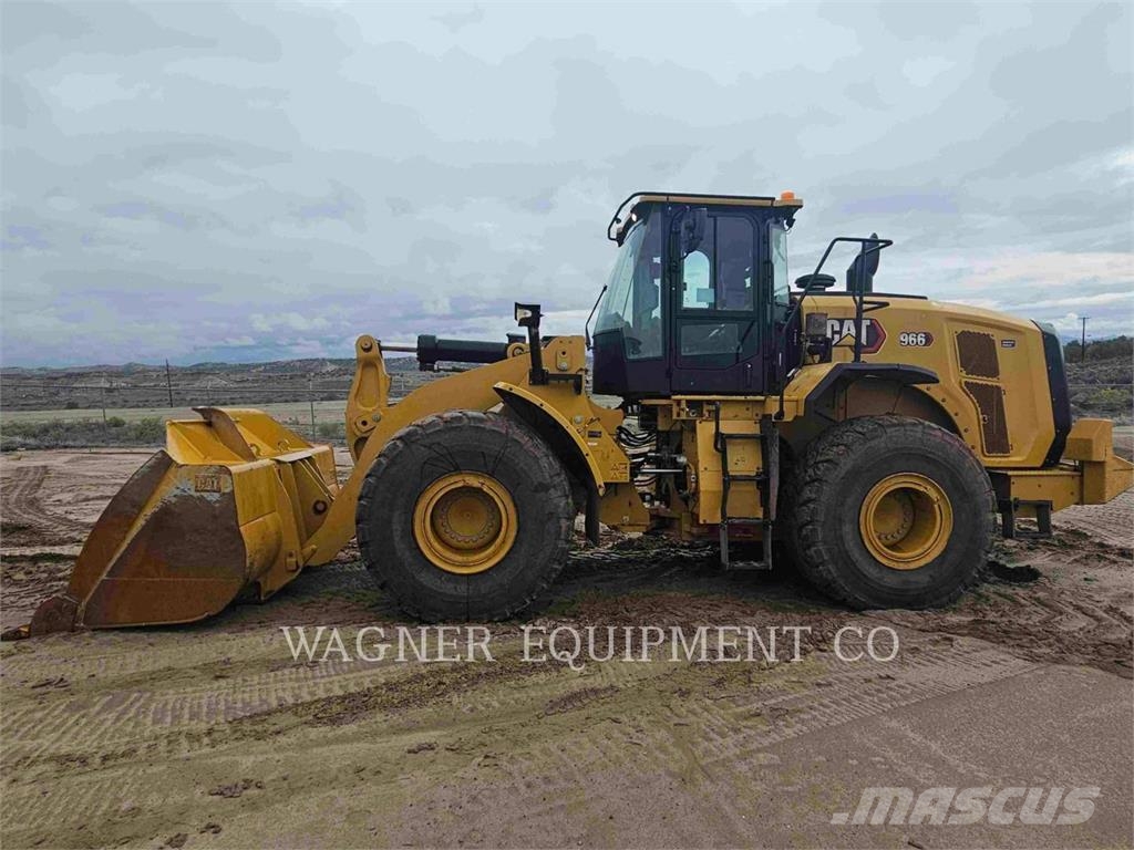CAT 966 لوادر بعجل