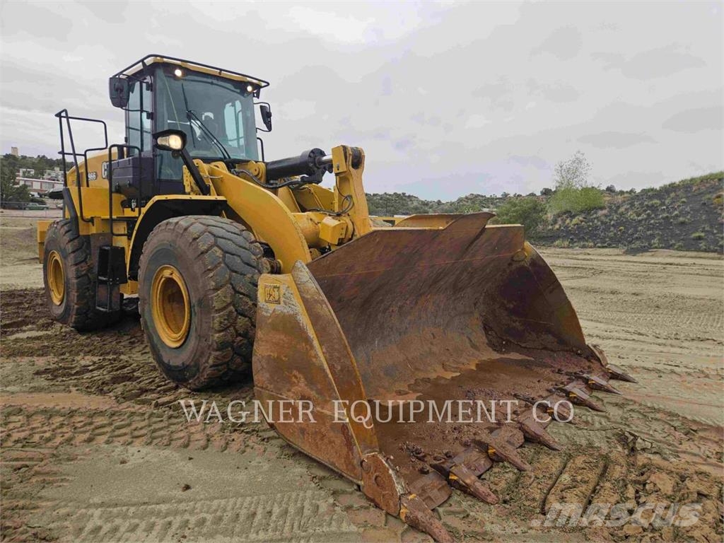 CAT 966 لوادر بعجل