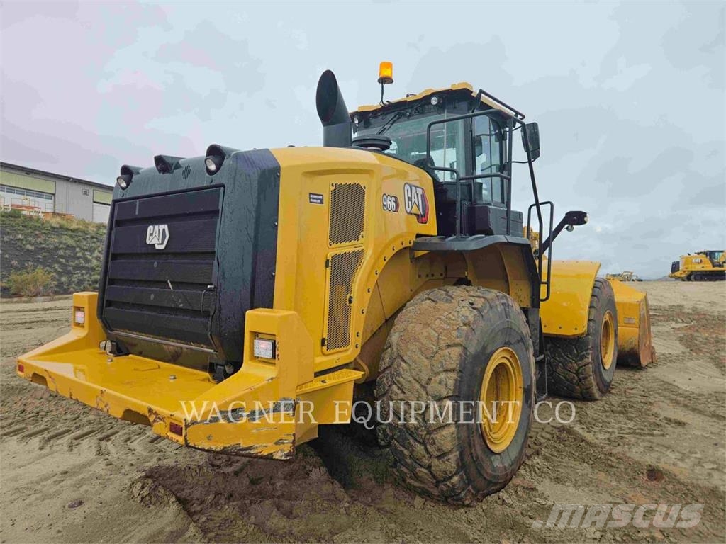 CAT 966 لوادر بعجل