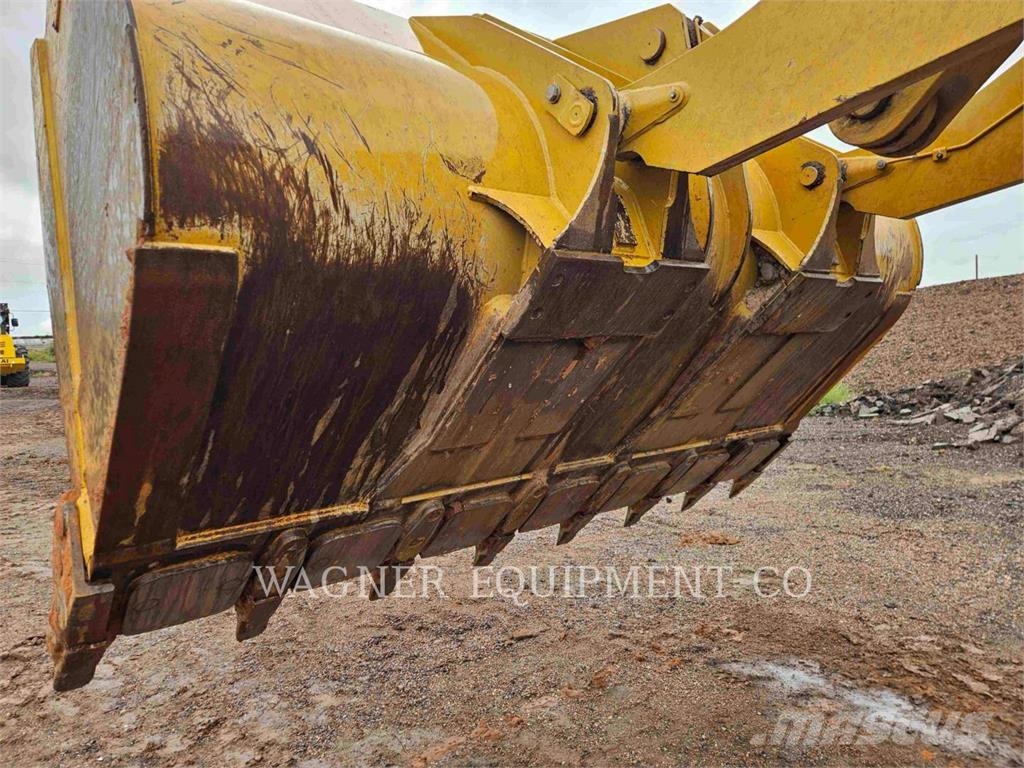 CAT 966 Ładowarki kołowe
