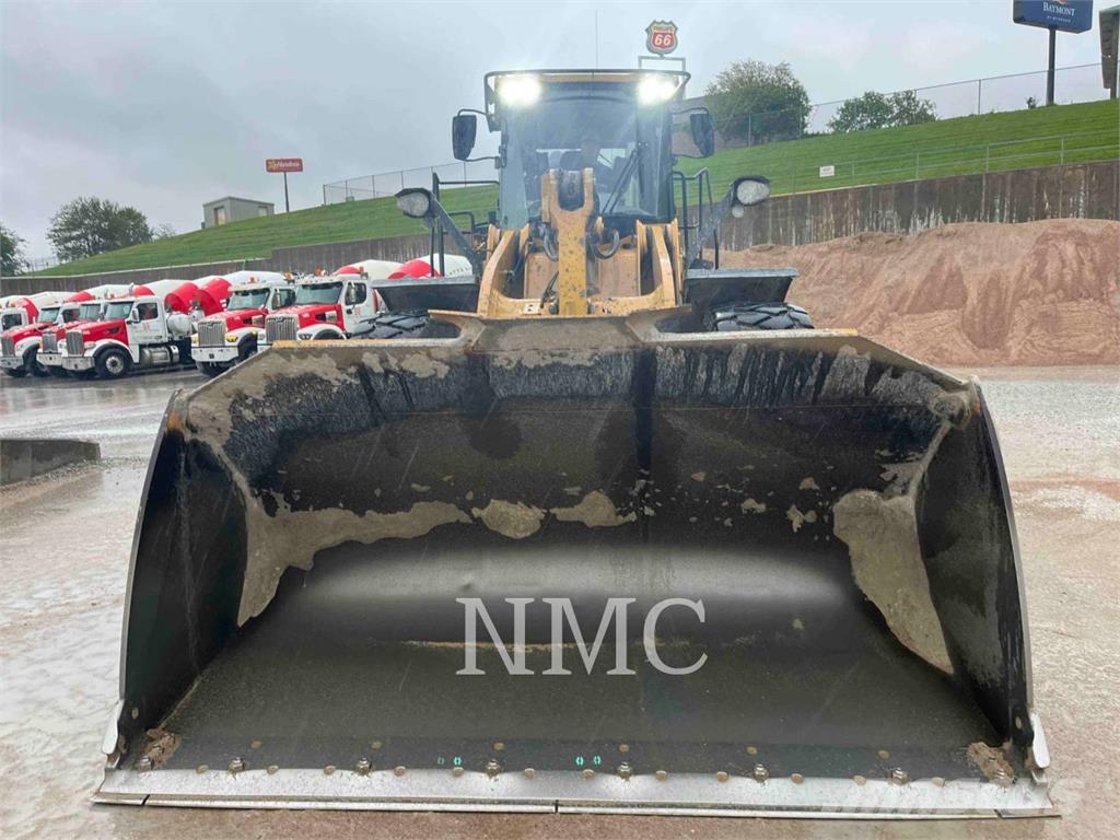 CAT 966 Pale gommate