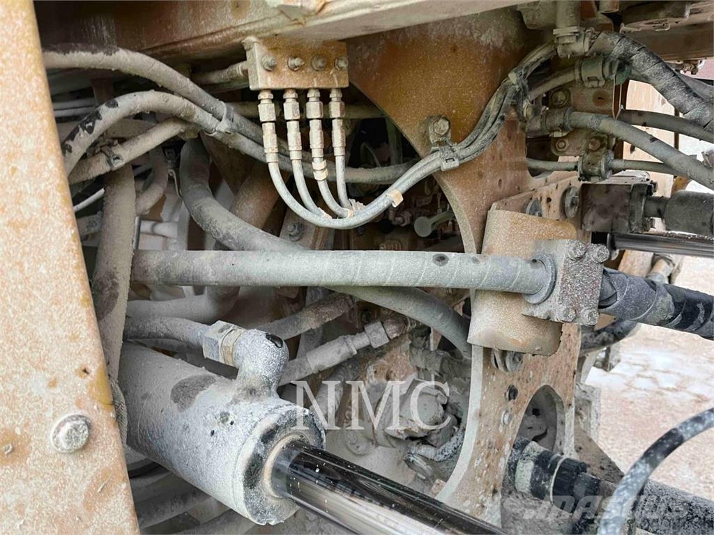 CAT 966 Pale gommate