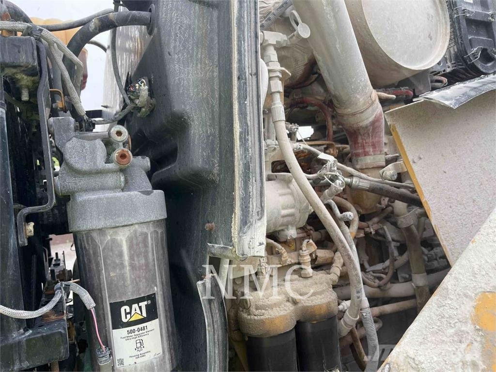 CAT 966 Pale gommate
