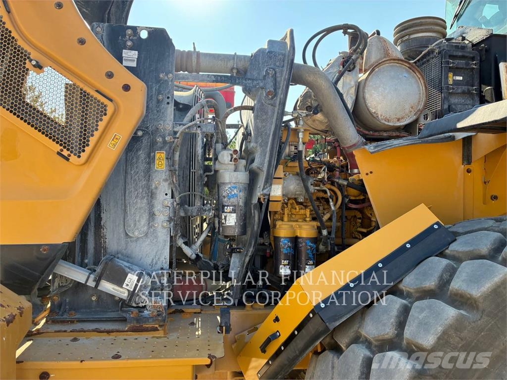 CAT 966-14 لوادر بعجل