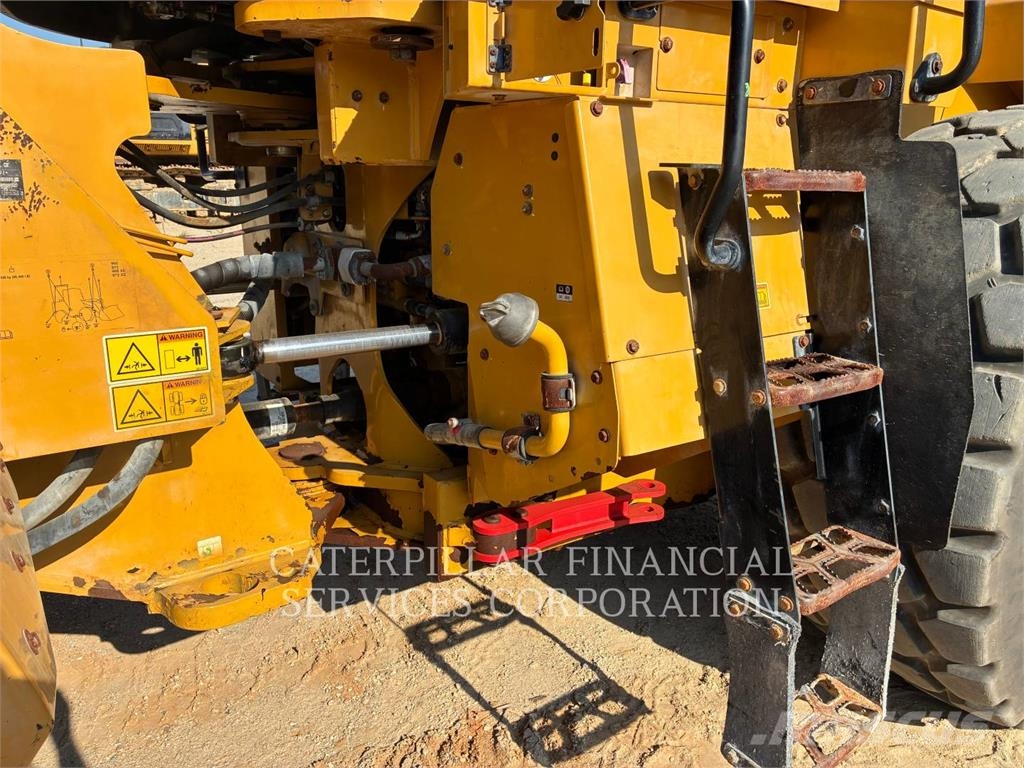 CAT 966-14 لوادر بعجل