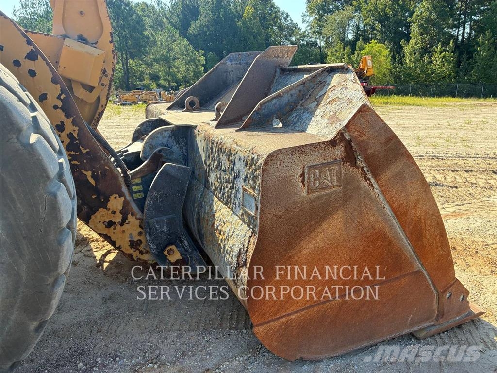 CAT 966-14 لوادر بعجل
