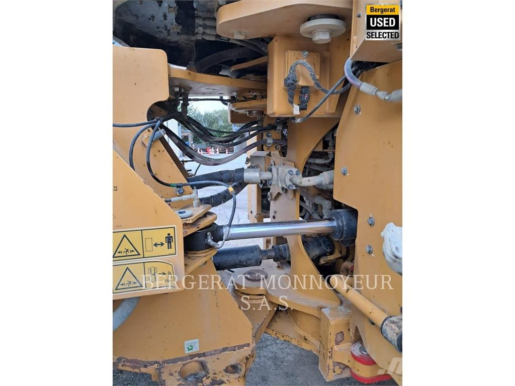 CAT 966 XE Chargeuse sur pneus