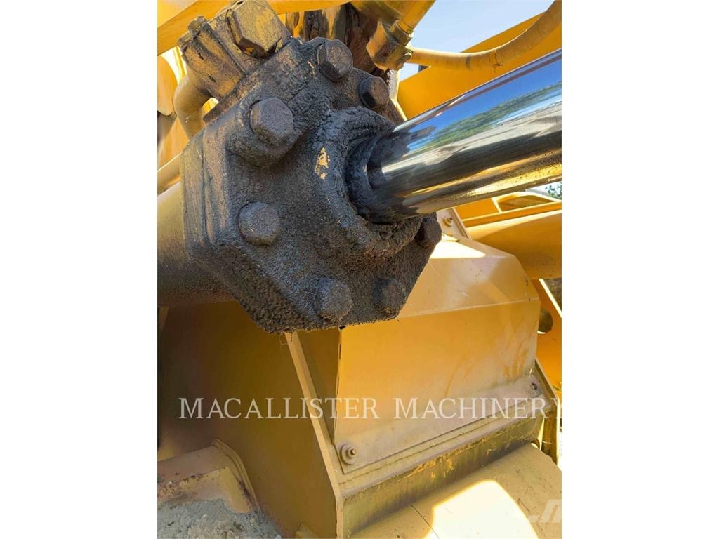 CAT 966GII Kolesni nakladalci