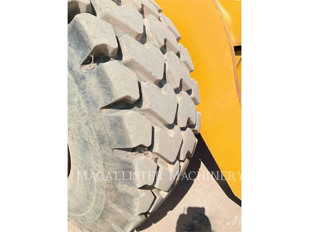 CAT 966GII Kolesni nakladalci