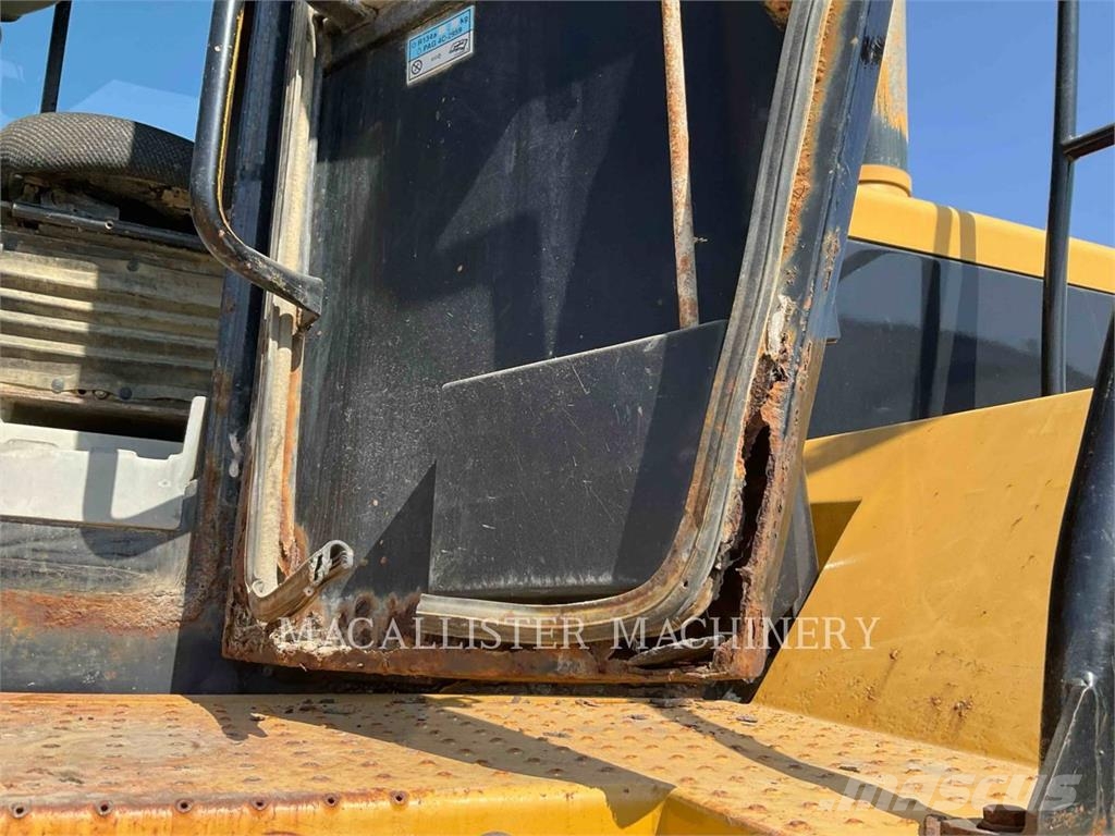 CAT 966GII Kolesni nakladalci