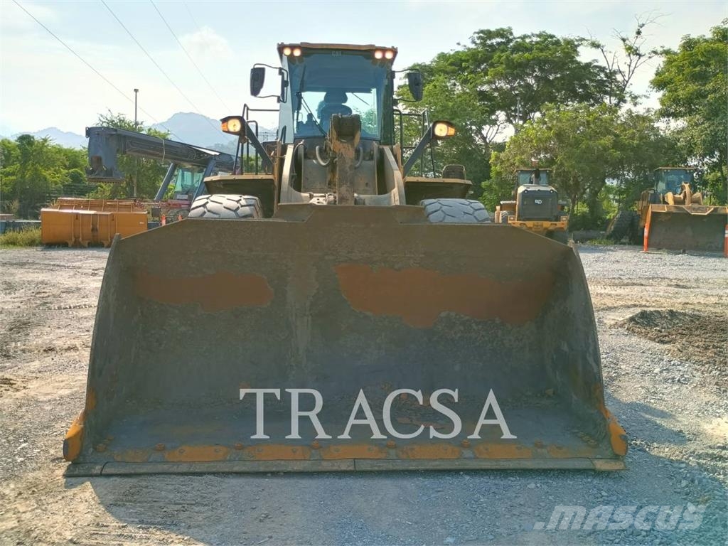 CAT 966L Kolesni nakladalci