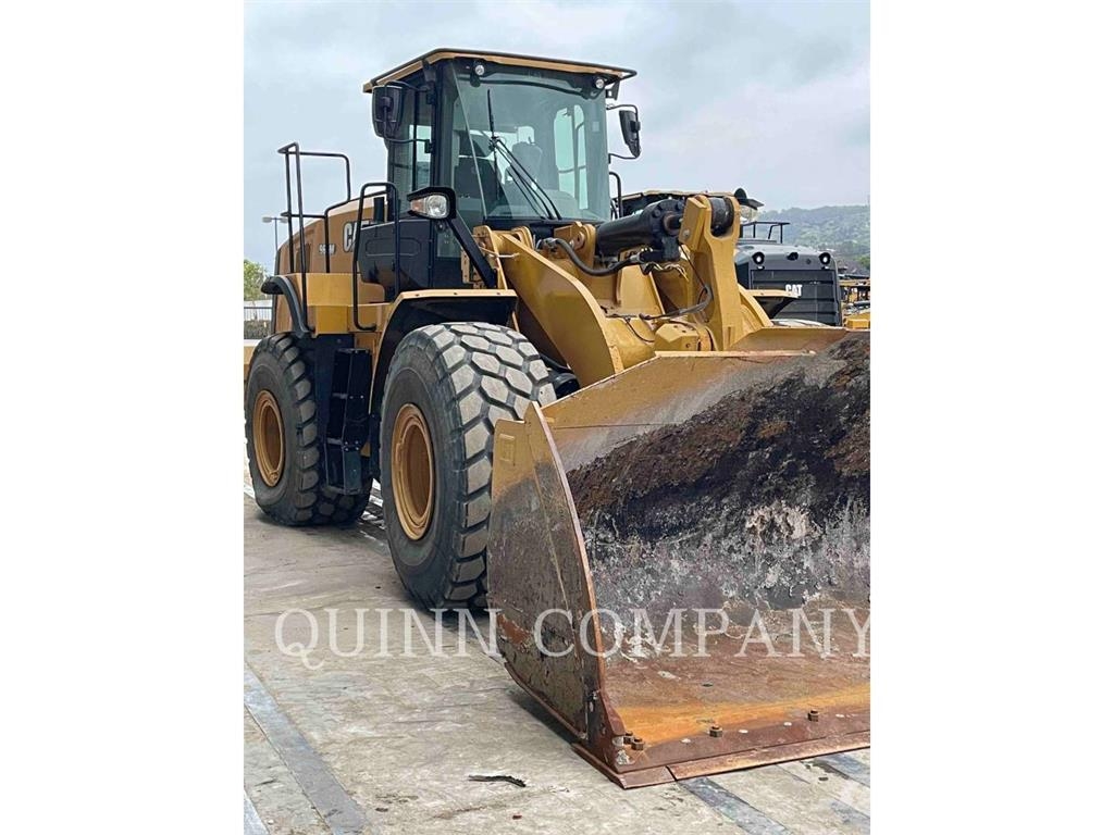 CAT 966M Kolesni nakladalci