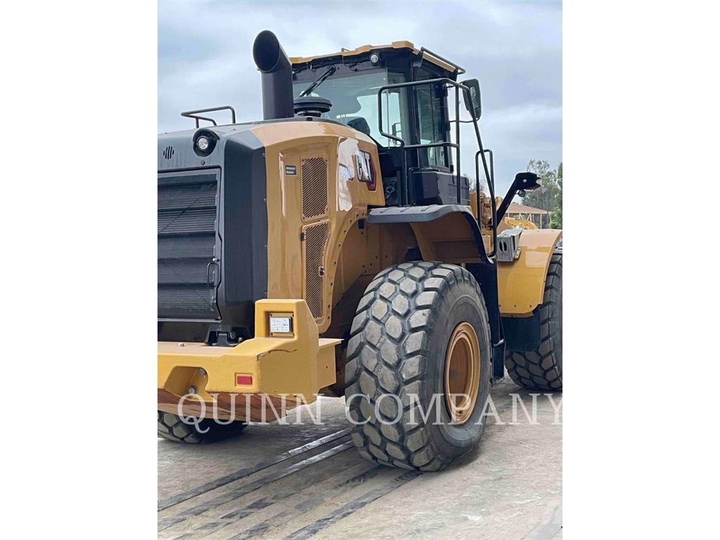 CAT 966M Kolesni nakladalci