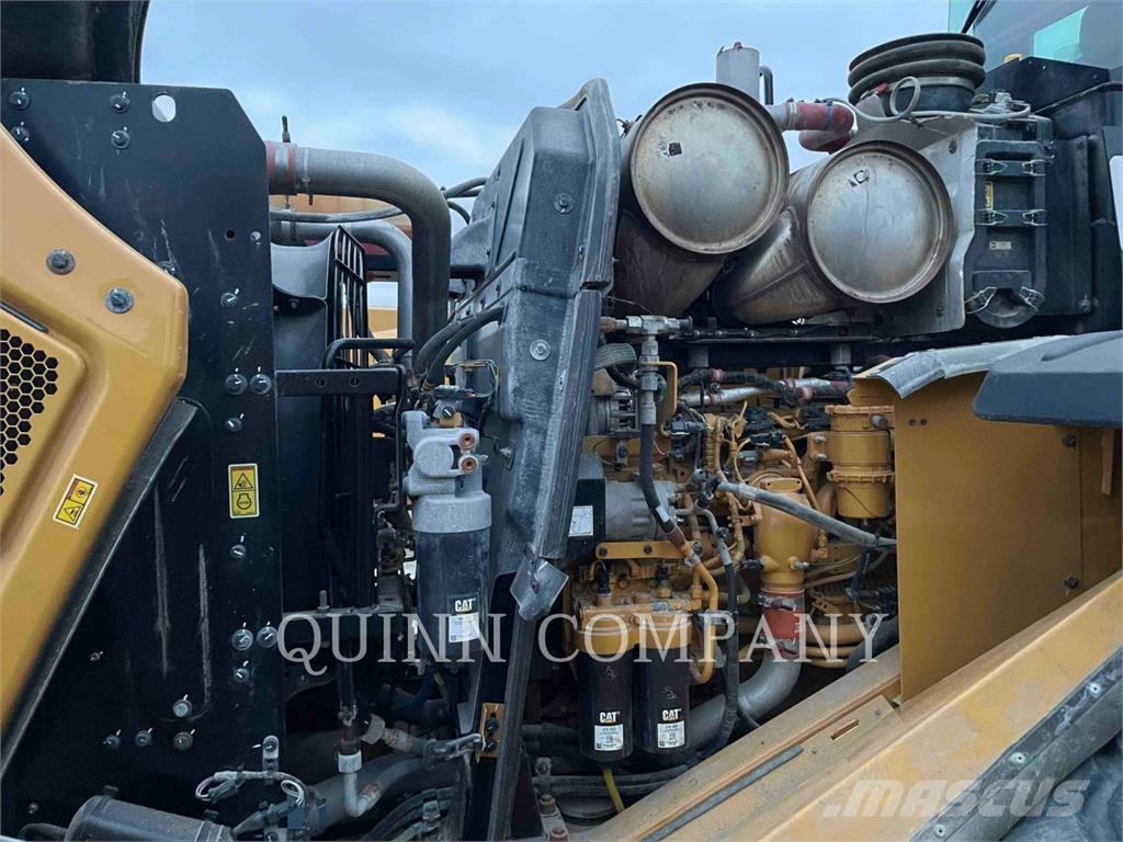 CAT 966M Kolesni nakladalci