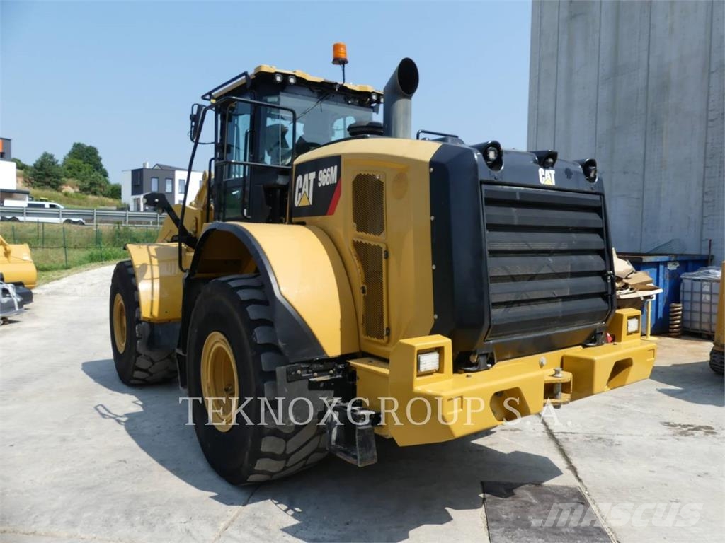 CAT 966M Kolesni nakladalci