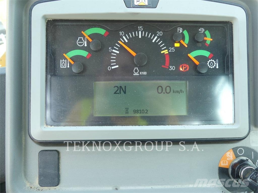CAT 966M Kolesni nakladalci