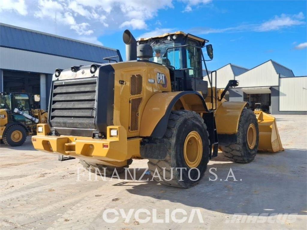 CAT 966M Naudoti ratiniai krautuvai