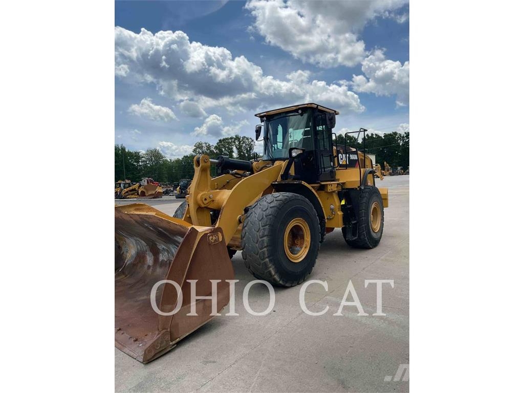 CAT 966M Gumikerekes homlokrakodók