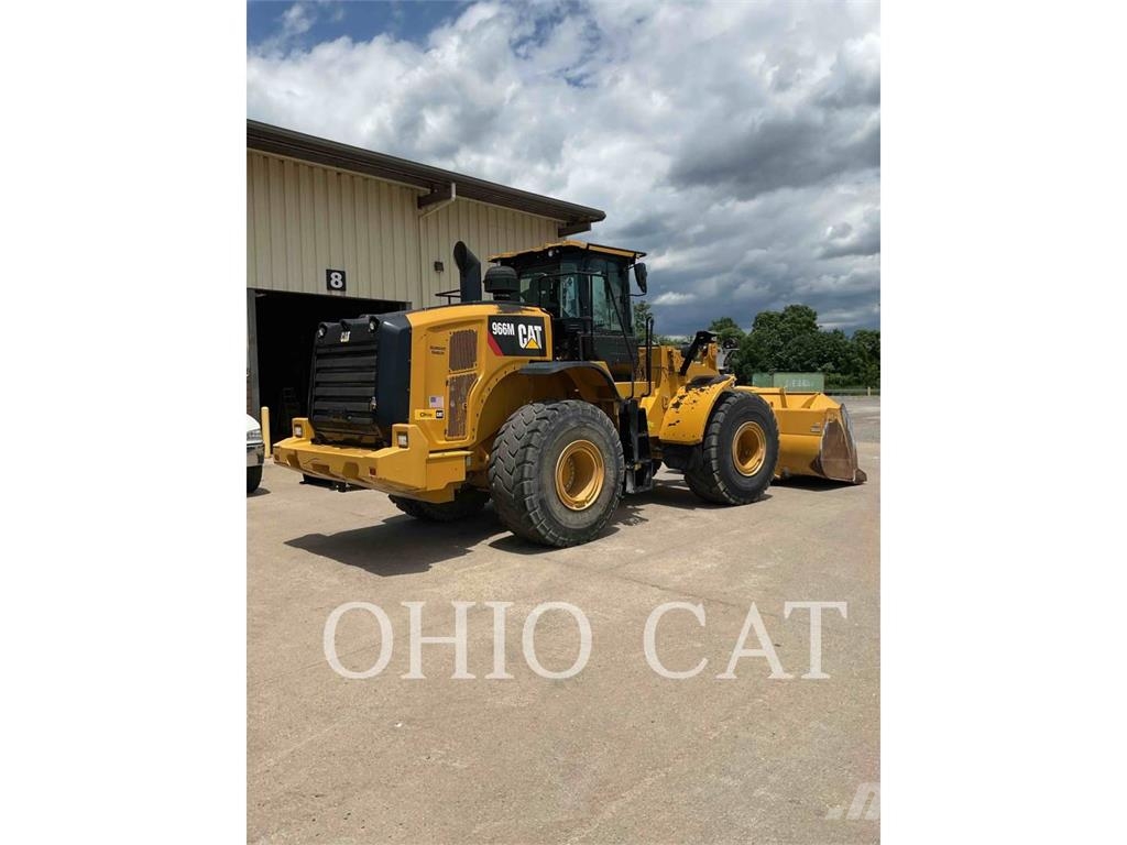 CAT 966M Gumikerekes homlokrakodók