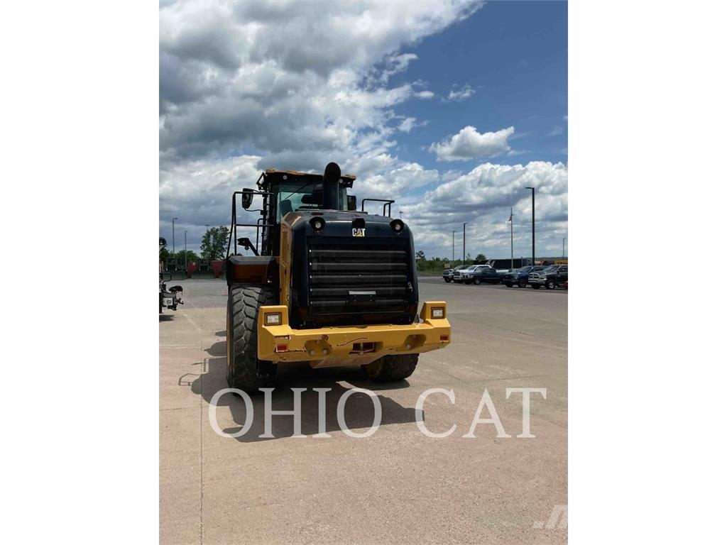 CAT 966M Gumikerekes homlokrakodók