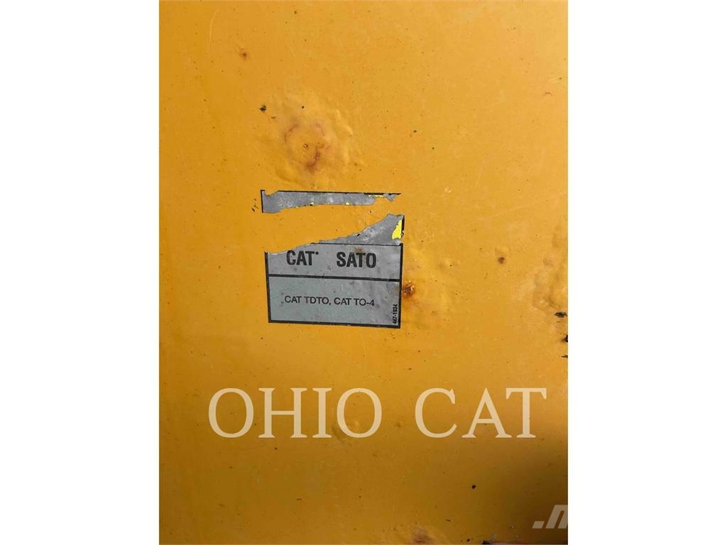 CAT 966M Gumikerekes homlokrakodók