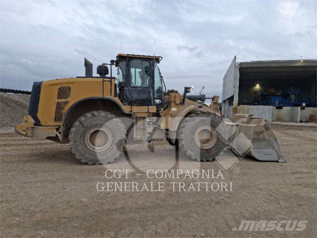CAT 966M Pyöräkuormaajat
