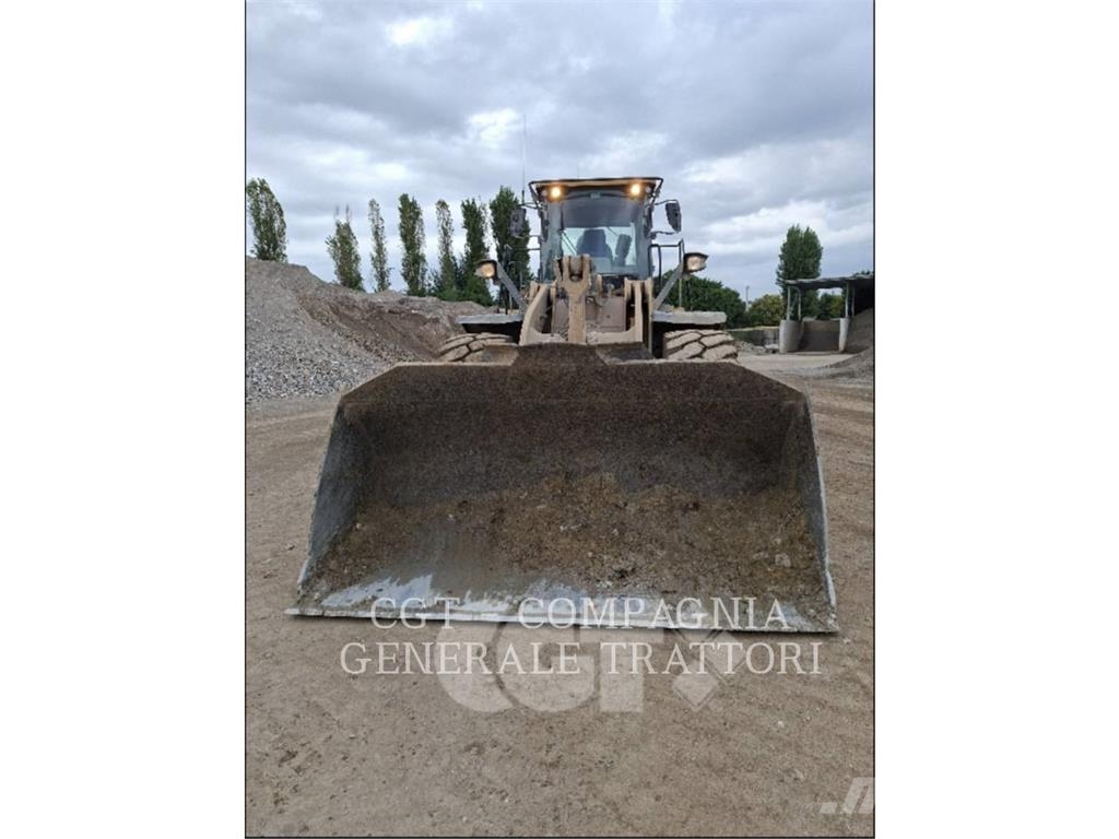 CAT 966M Pyöräkuormaajat
