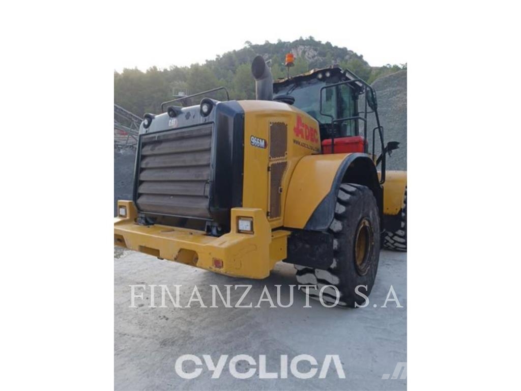 CAT 966M لوادر بعجل