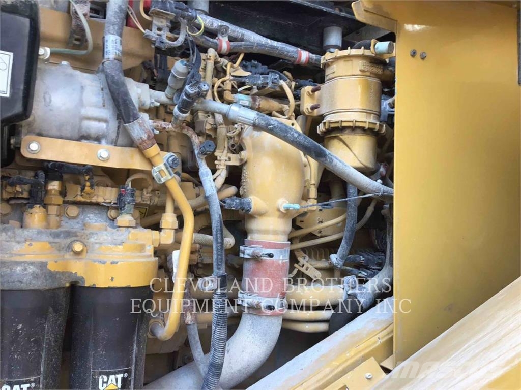 CAT 966M Wheel loaders