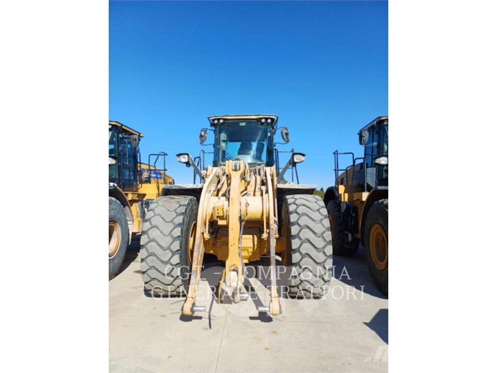 CAT 966M Pyöräkuormaajat
