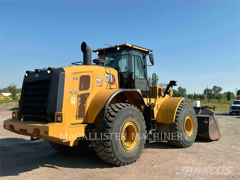 CAT 966M لوادر بعجل