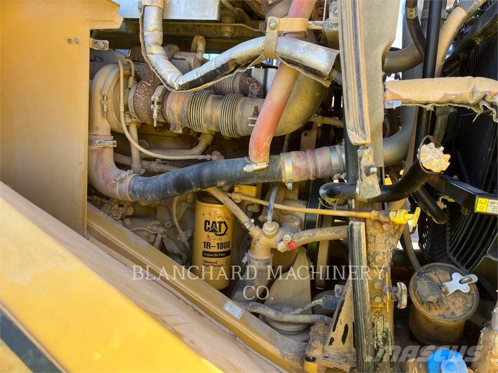 CAT 966M Wheel loaders