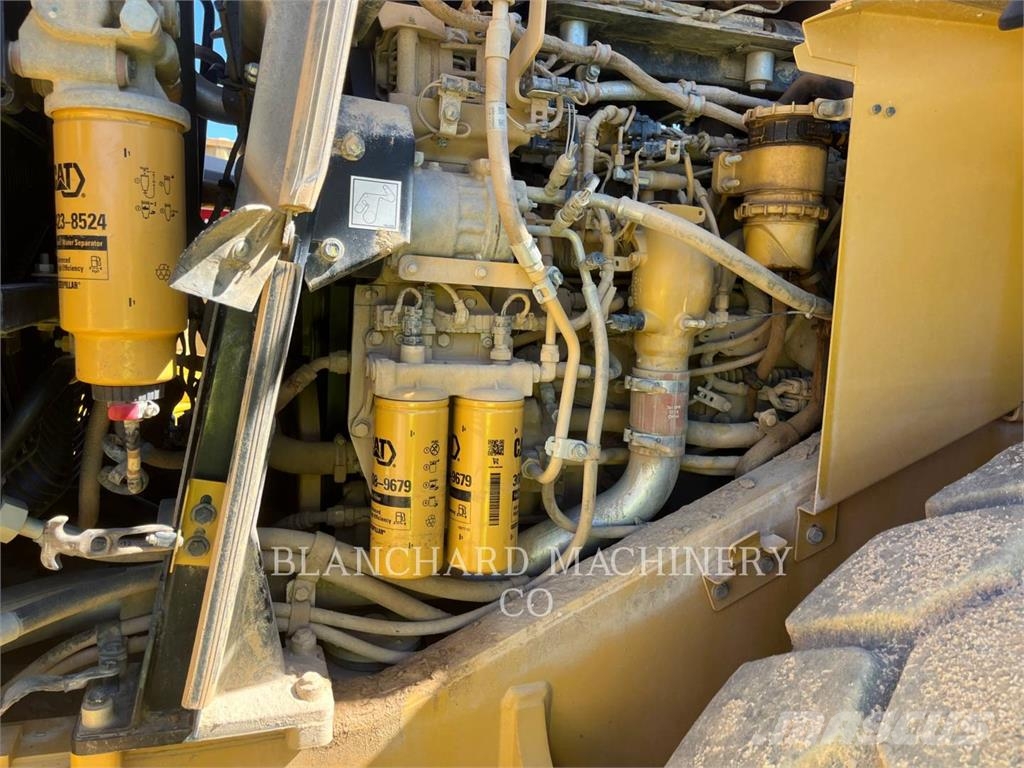 CAT 966M Wheel loaders