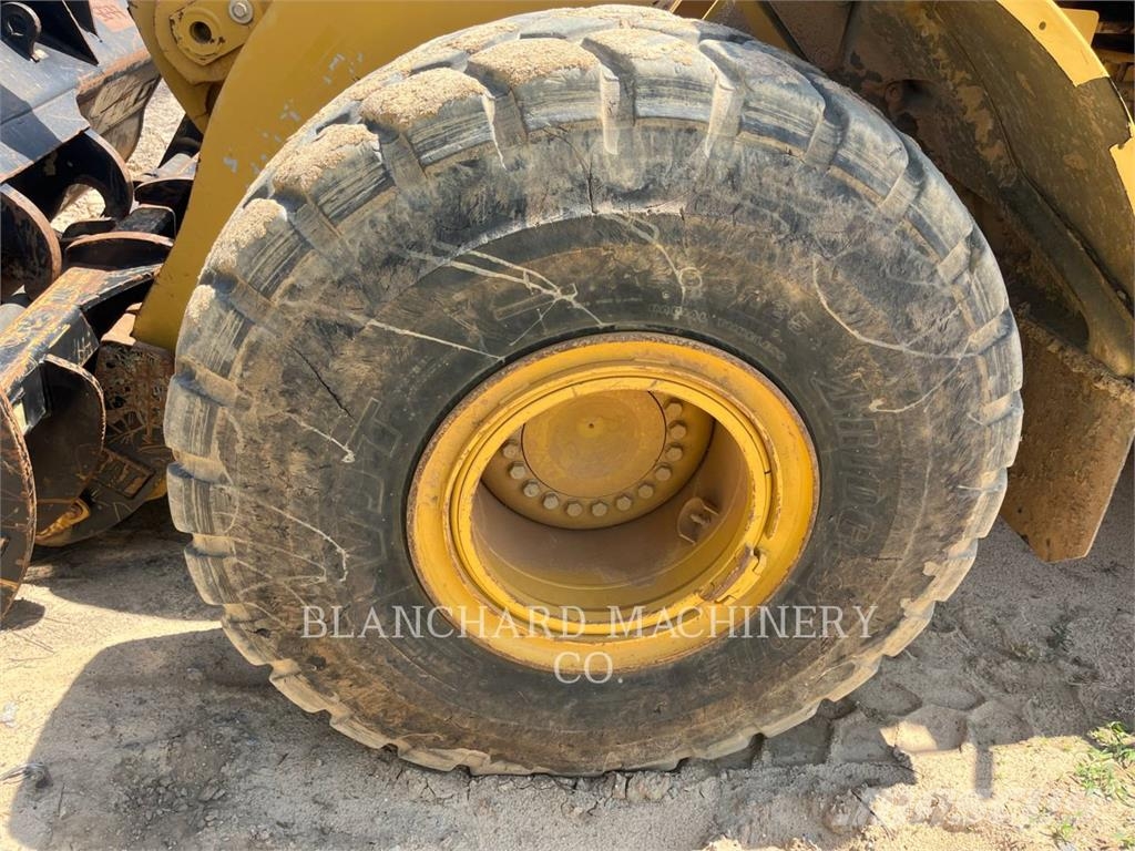 CAT 966M Wheel loaders