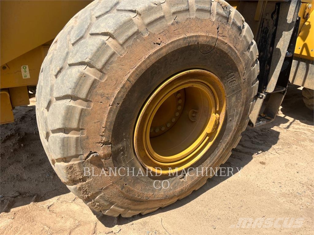 CAT 966M Wheel loaders