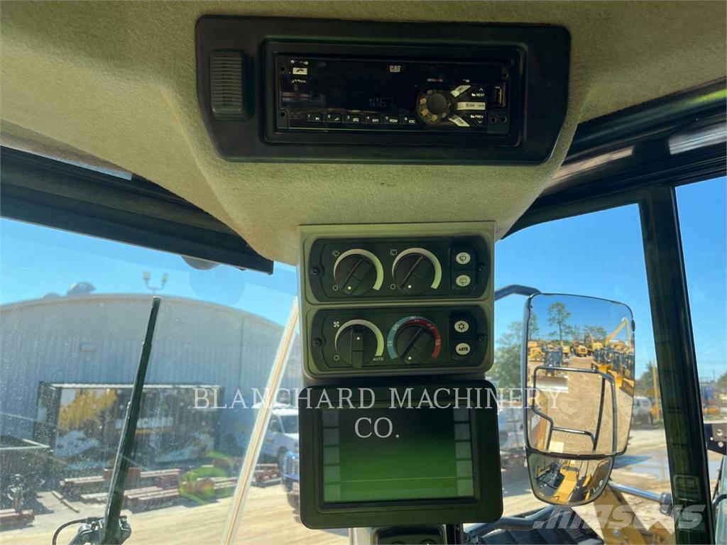 CAT 966M Wheel loaders