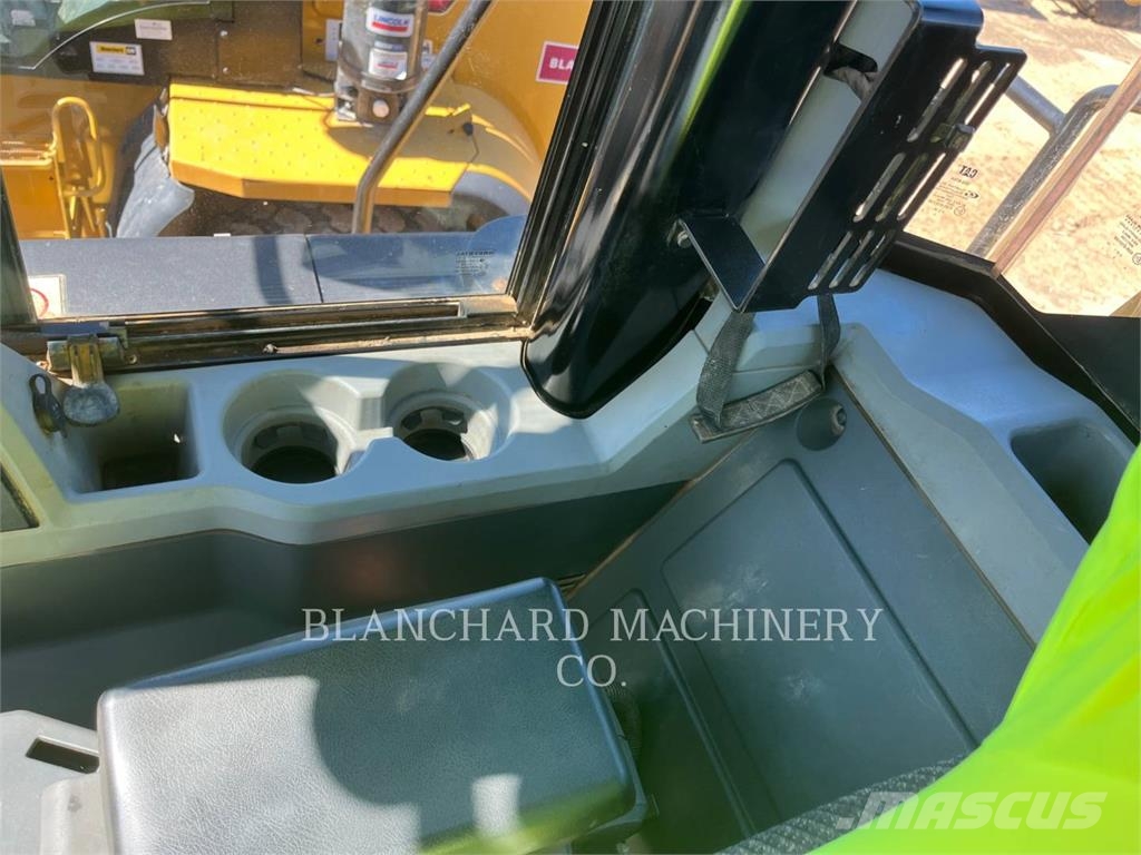 CAT 966M Wheel loaders
