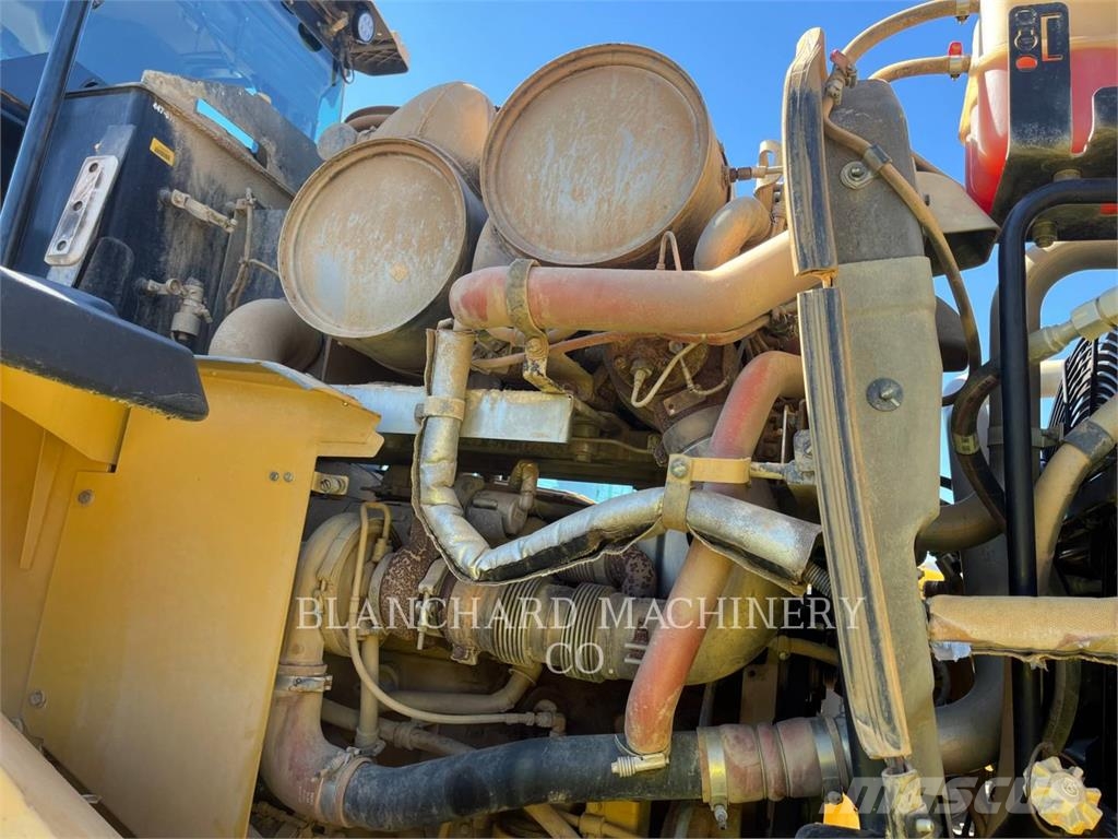 CAT 966M Wheel loaders