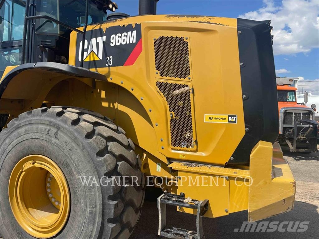 CAT 966M Gumikerekes homlokrakodók