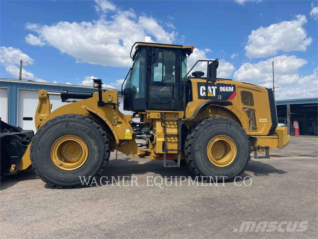 CAT 966M Gumikerekes homlokrakodók
