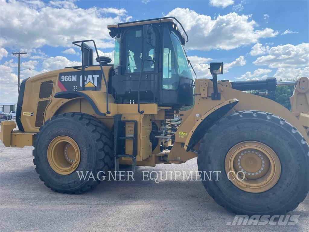 CAT 966M Gumikerekes homlokrakodók