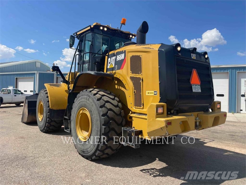 CAT 966M Gumikerekes homlokrakodók