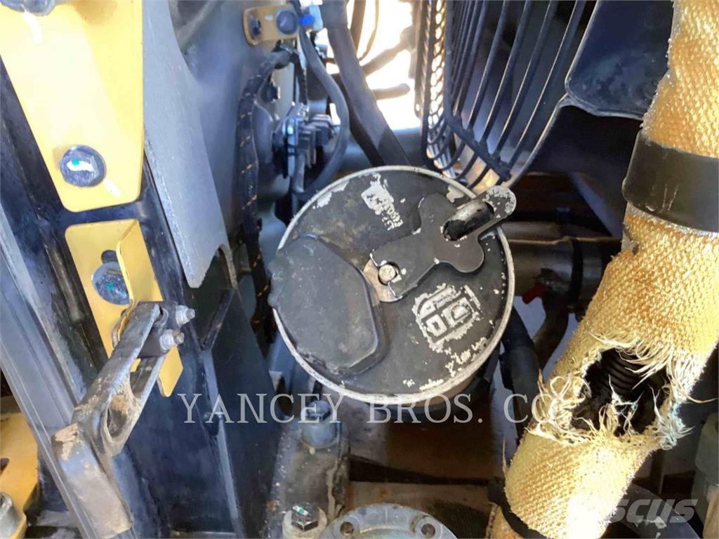 CAT 966M Kolesni nakladalci
