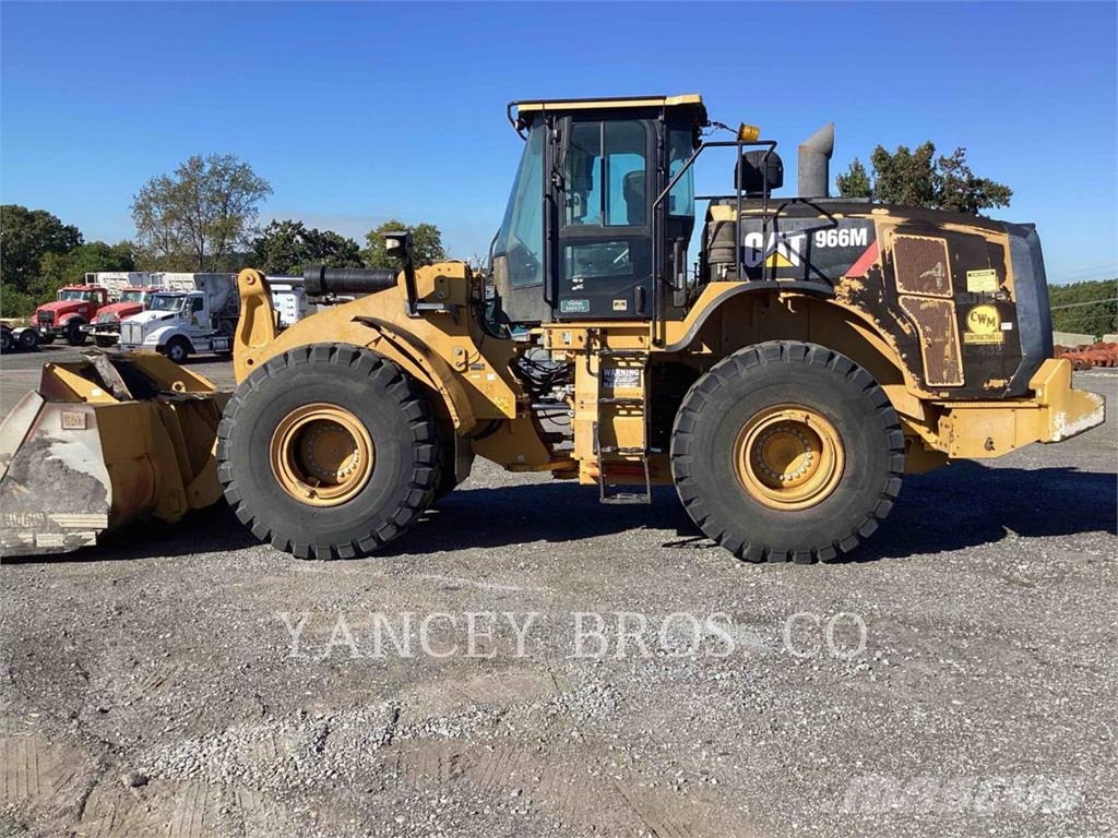 CAT 966M Kolesni nakladalci