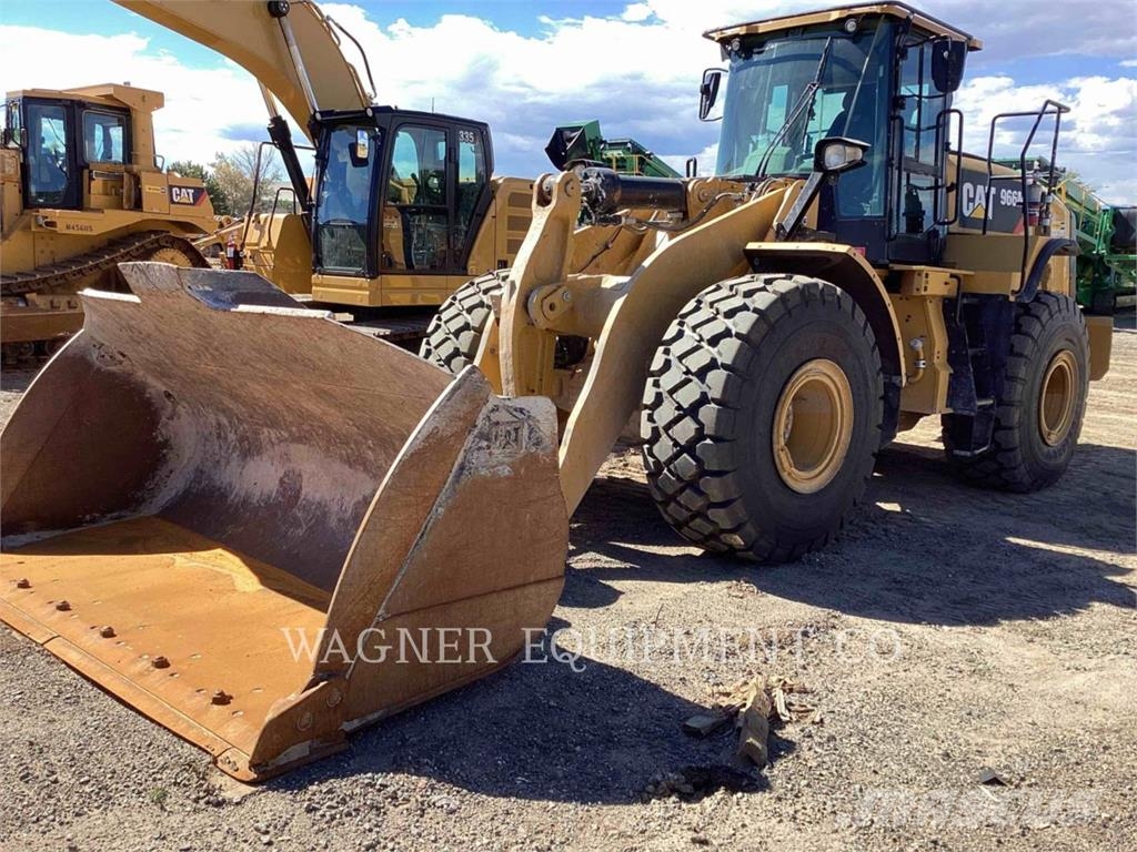 CAT 966M Carregadeiras de rodas