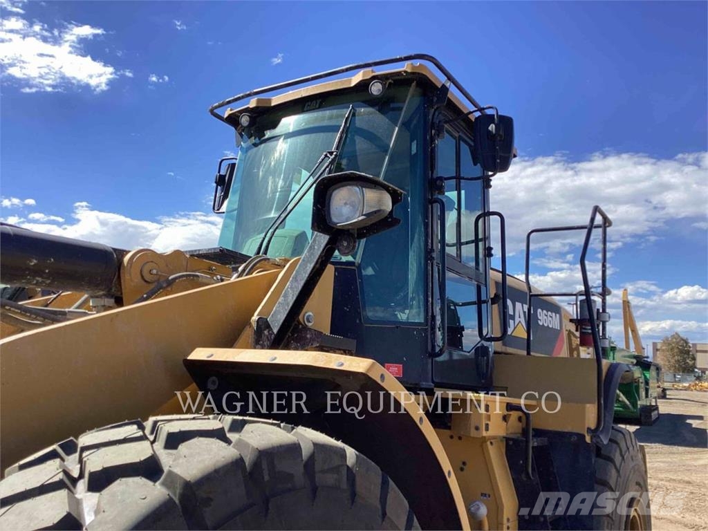 CAT 966M Carregadeiras de rodas