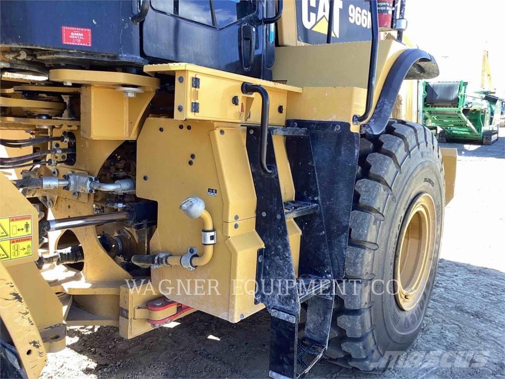 CAT 966M Carregadeiras de rodas