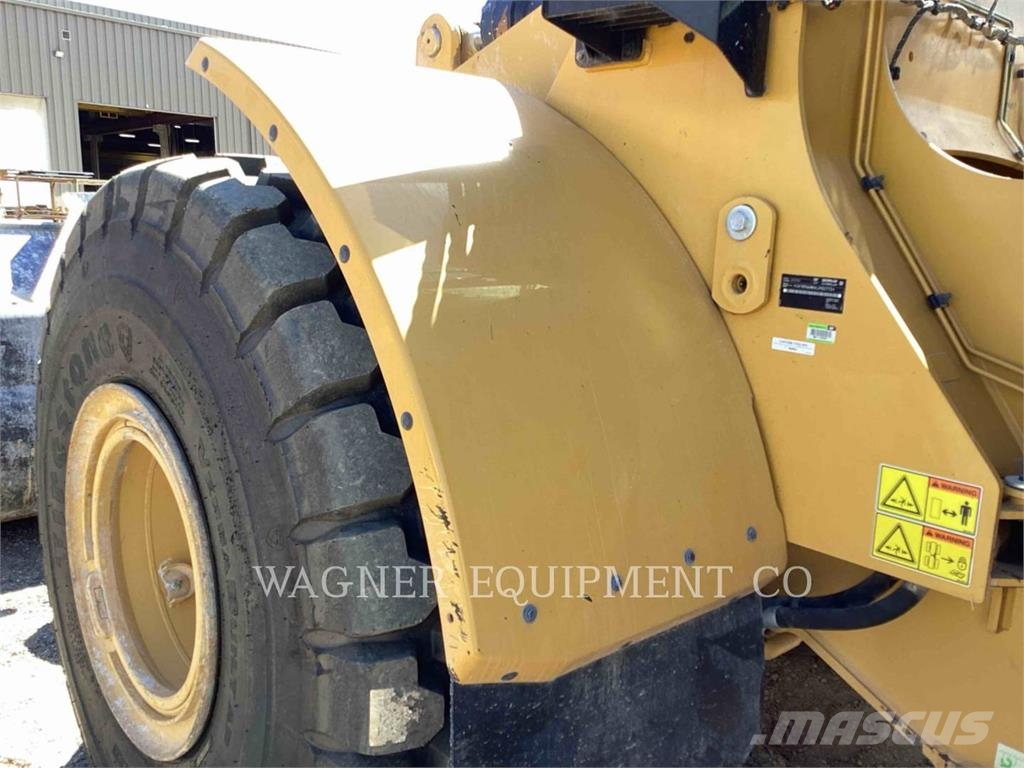CAT 966M Carregadeiras de rodas
