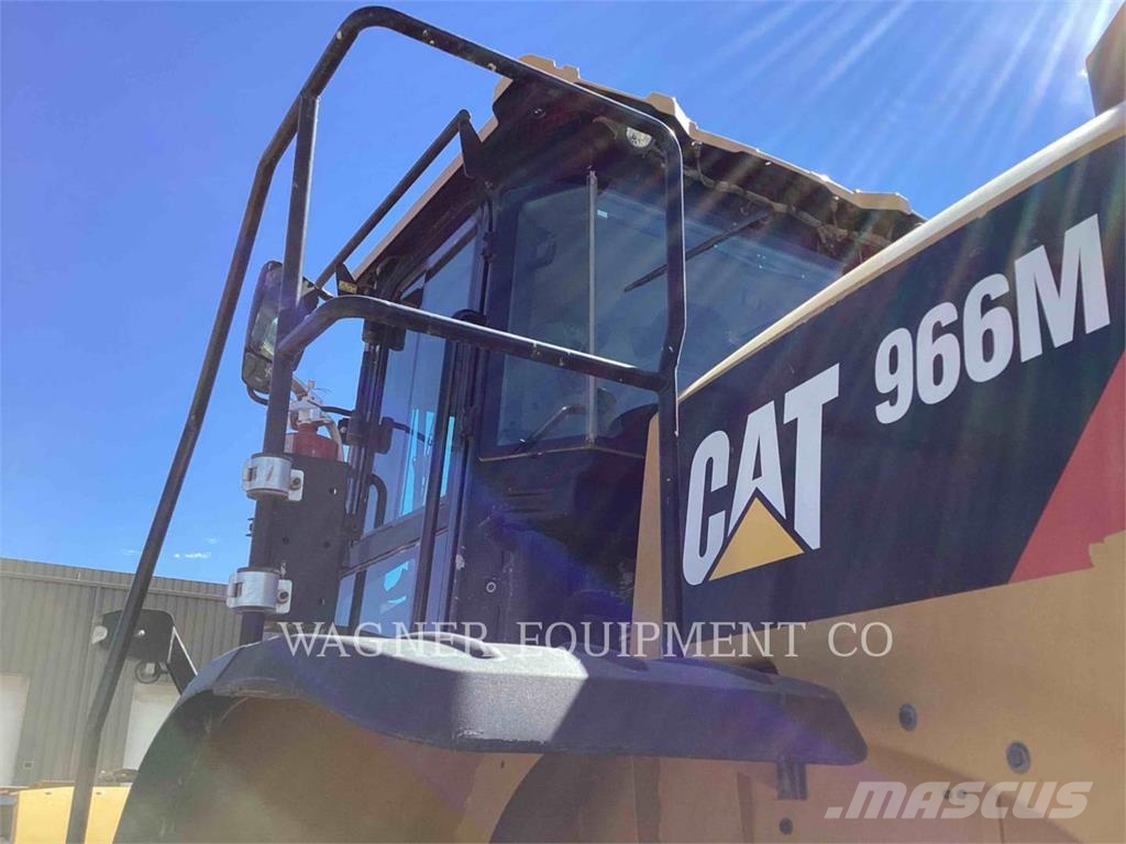 CAT 966M Carregadeiras de rodas