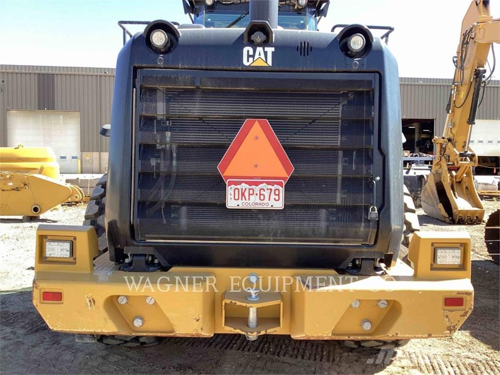 CAT 966M Carregadeiras de rodas
